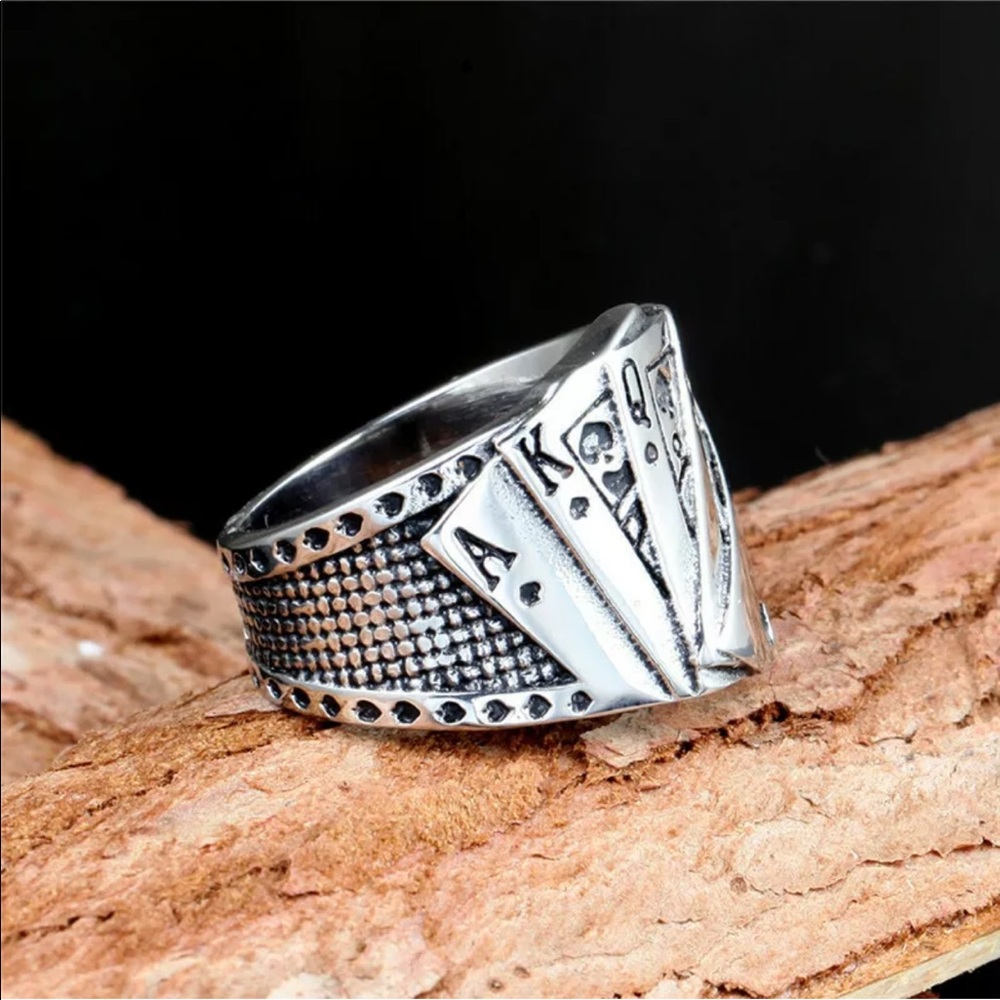 Ring - Picture 2 of 3